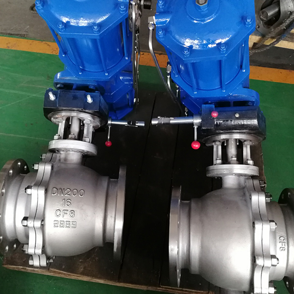 不鏽鋼氣動球閥DN200